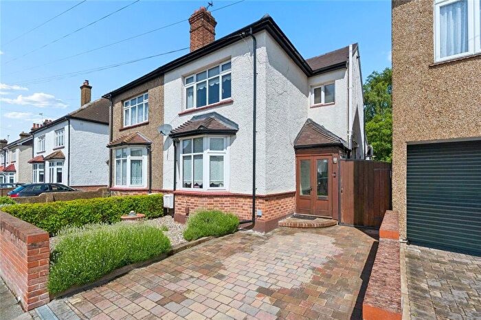 3 Bedroom Semi Detached House For Sale In Portland Avenue, Gravesend, Kent, DA12