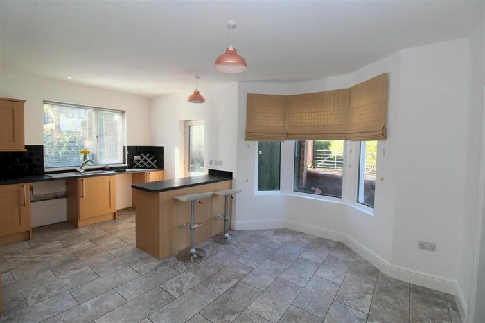 4 Bedroom Property To Rent In College Road, Whitchurch, Cardiff, CF14