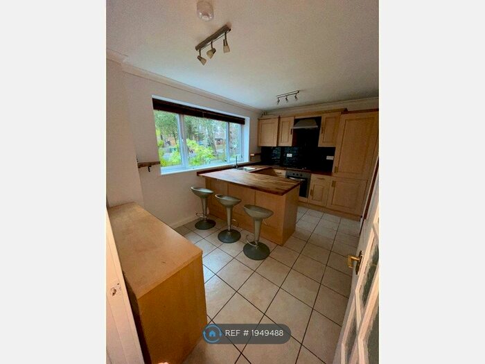 2 Bedroom Terraced House To Rent In Upper Tulse Hill Road, London, SW2