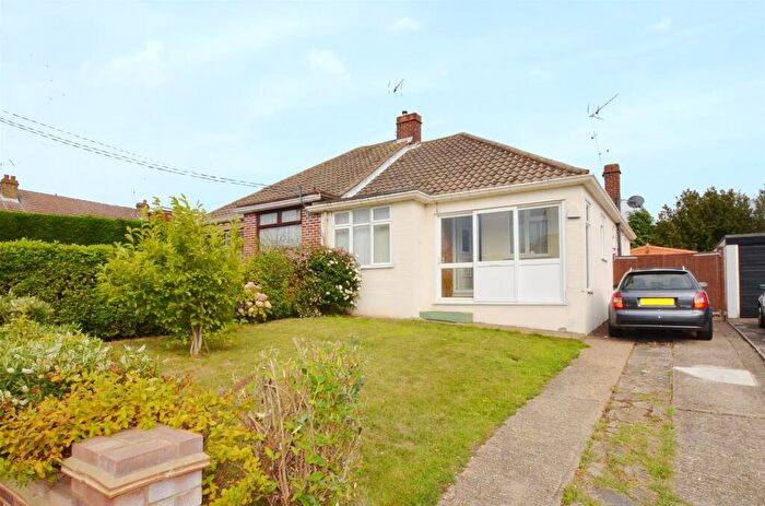 2 Bedroom Bungalow To Rent In Eastwood Rise, Leigh-on-Sea, SS9