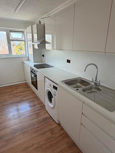 1 Bedroom Maisonette To Rent In Mathew Walk, Llandaff, Cardiff, CF5