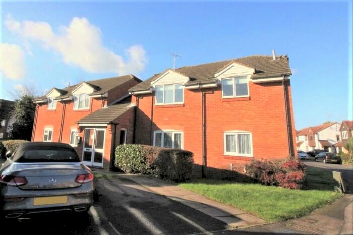 Studio To Rent In Vincenzo Close, Welham Green, AL9
