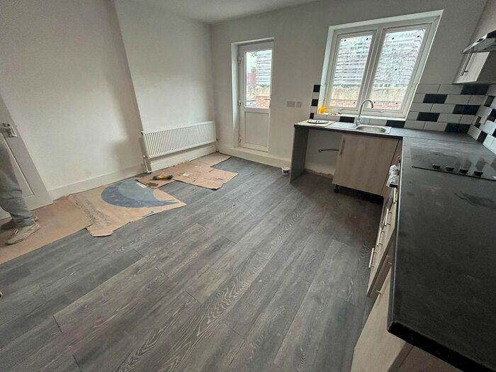 1 Bedroom Flat To Rent In Ley Street, Ilford, IG2