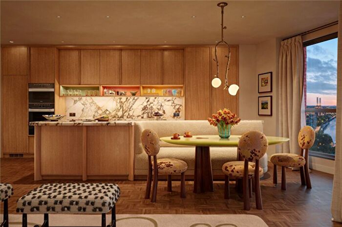 3 Bedroom Apartment For Sale In The Capston, Embassy Gardens, Nine Elms, London, SW11