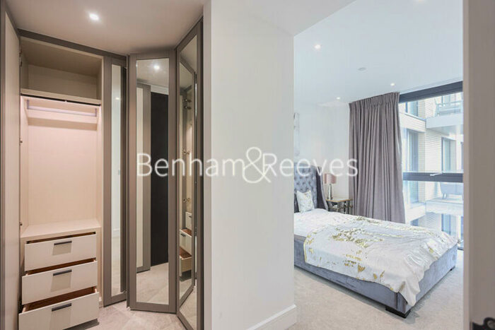 2 Bedroom Apartment To Rent In Neroli House, Piazza Walk, E1