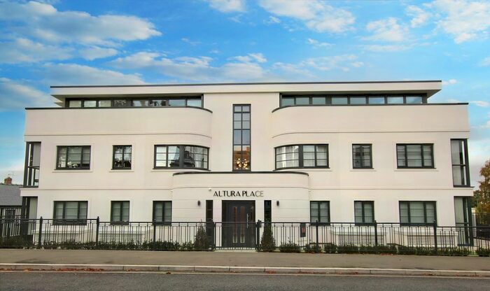 2 Bedroom Flat For Sale In Stortford Road, Dunmow, CM6
