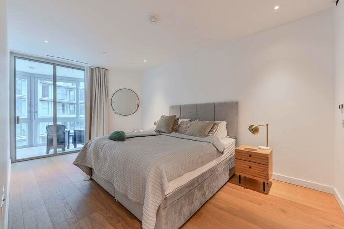 2 Bedroom Flat To Rent In Prospect Way, Battersea Power Station, London, SW11