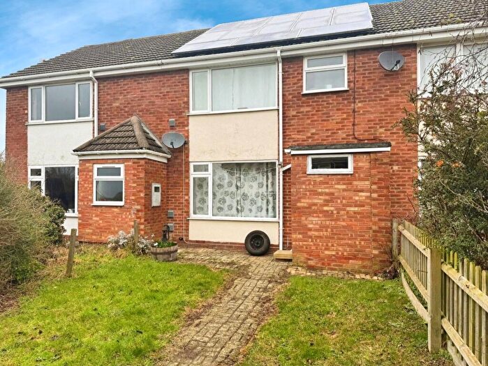 2 Bedroom Terraced House For Sale In Launds Green, Grantham, Grantham, NG33