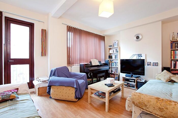 4 Bedroom Flat To Rent In Mulletsfield, Cromer Street, Kings Cross, WC1H