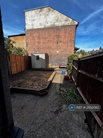 1 Bedroom Flat To Rent In Penge, London, SE20