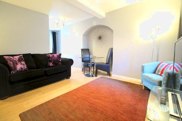 1 Bedroom Flat To Rent In Shiprow, Aberdeen, AB11