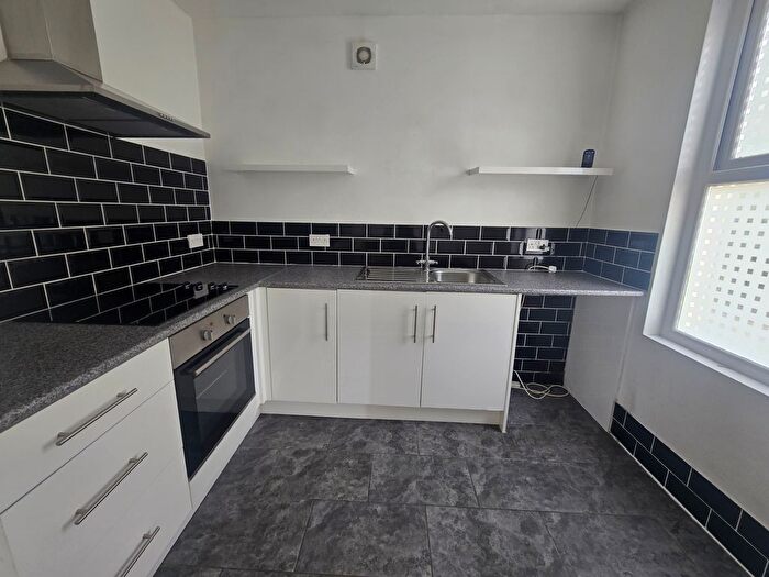 1 Bedroom Flat To Rent In Torquay, TQ1