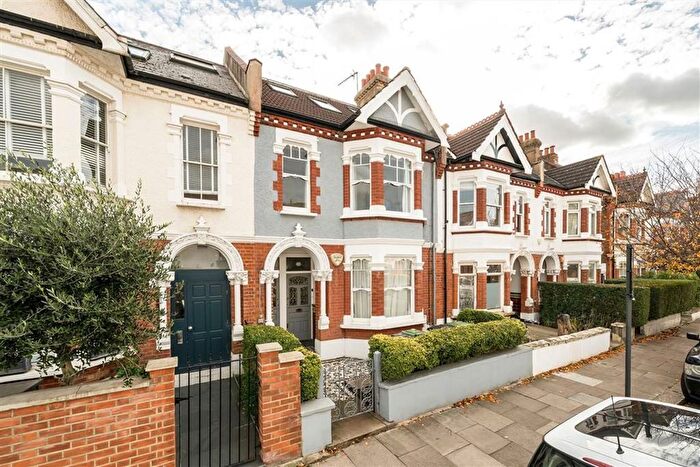 3 Bedroom Flat For Sale In Harbord Street, Bishops Park, SW6