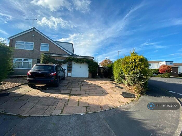 4 Bedroom Detached House To Rent In Holt Park Gardens, Leeds, LS16