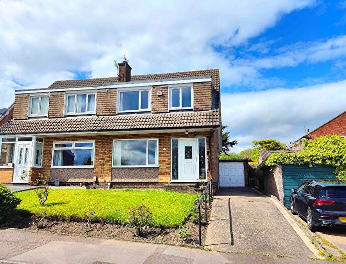 3 Bedroom Semi-Detached House For Sale In Windmill Drive, Northowram, HX3