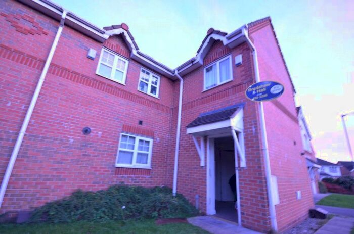 2 Bedroom Semi-Detached House To Rent In Maplewood Dr, Blackley, Manchester, M9