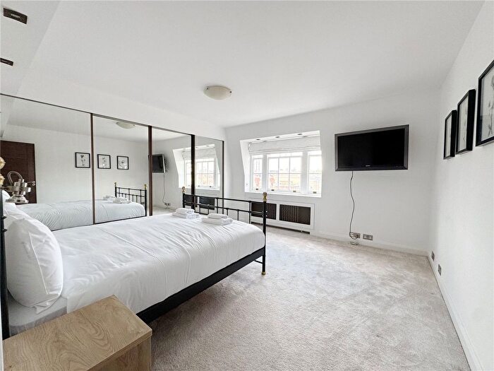 3 Bedroom Flat For Sale In Crawford Street, London, W1H