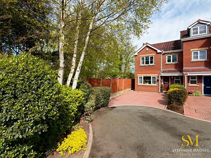 3 Bedroom Semi Detached House For Sale In Fallowfield Close, Formby, Liverpool, L37