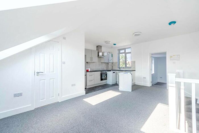 1 Bedroom Flat To Rent In Graham Road, Harrow Weald, Harrow, HA3