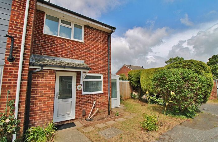 2 Bedroom End Of Terrace House For Sale In Empson Walk, Lee-On-The-Solent, PO13
