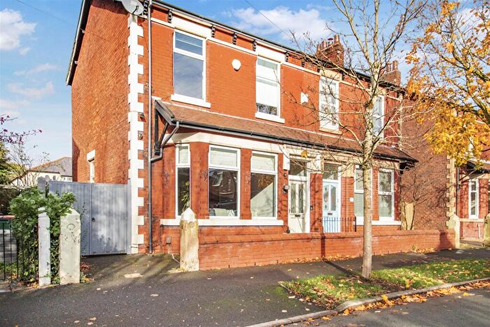 4 Bedroom Semi Detached House For Sale In Harrison Road, Fulwood, Preston, PR2