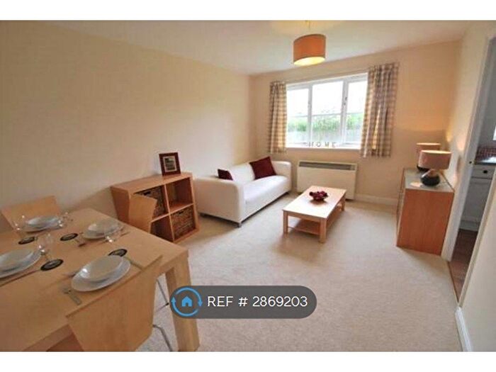 1 Bedroom Flat To Rent In Sherfield Close, New Malden, KT3