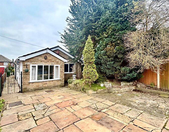 3 Bedroom Detached Bungalow For Sale In Westbourne Grove, Garforth, Leeds, LS25