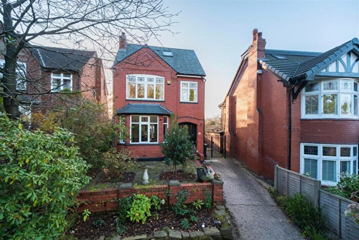 3 Bedroom Detached House For Sale In London Road, Northwich, CW9