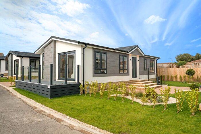 2 Bedroom Park Home For Sale In Wick Lane, Christchurch, BH6