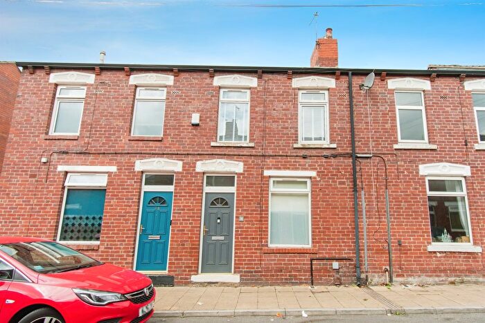 2 Bedroom Terraced House For Sale In Grafton Street, Castleford, WF10