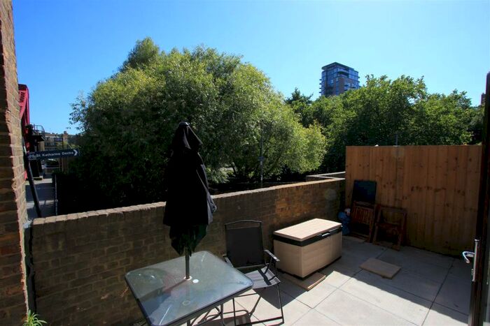1 Bedroom Apartment To Rent In Rum Close, Wapping, E1W
