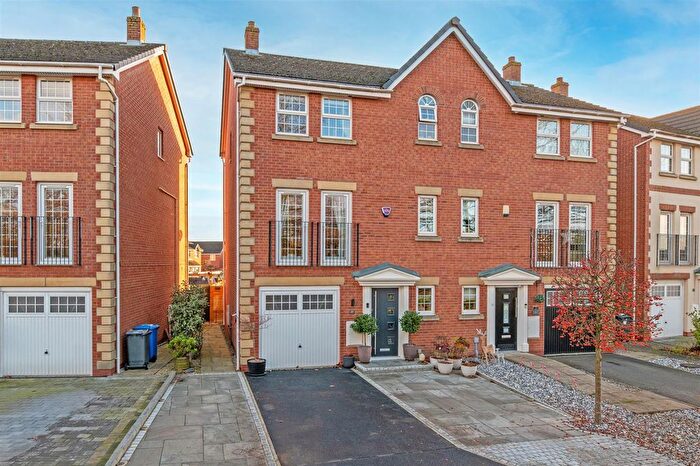 4 Bedroom Terraced House For Sale In Stanbridge Close, Great Sankey, WA5