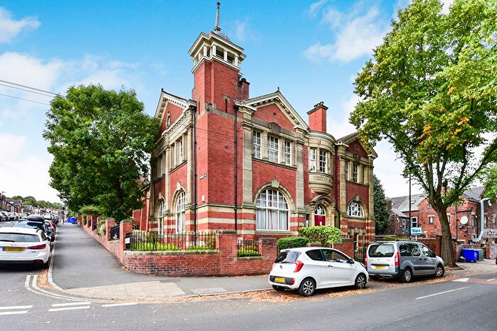 2 Bedroom Flat For Sale In Meersbrook Park Road, Sheffield, S8