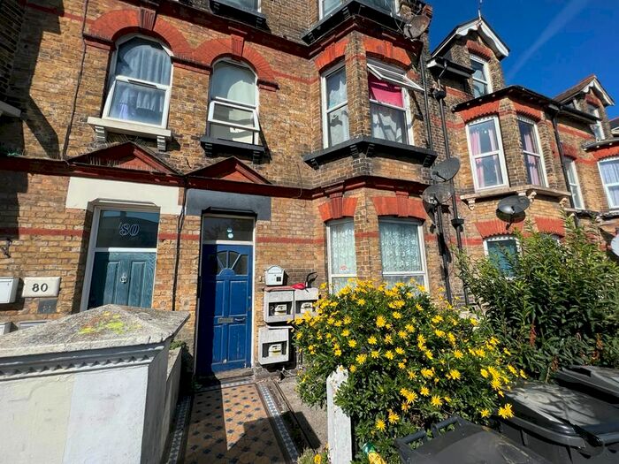 2 Bedroom Flat To Rent In Sweyn Road, Cliftonville, Margate, CT9