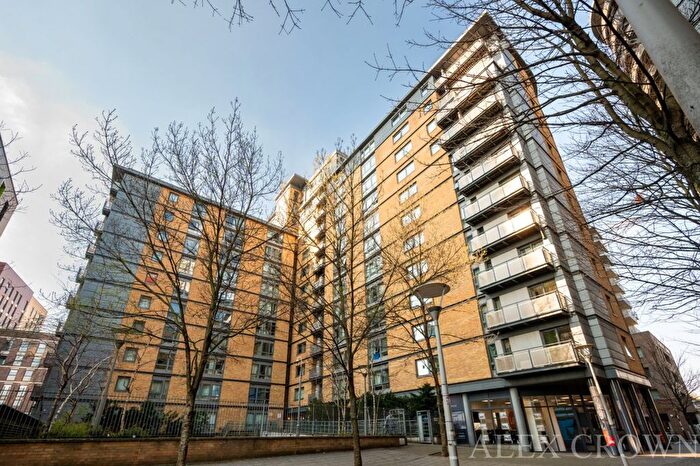 2 Bedroom Flat For Sale In Trentham Court, Victoria Road, North Acton, W3