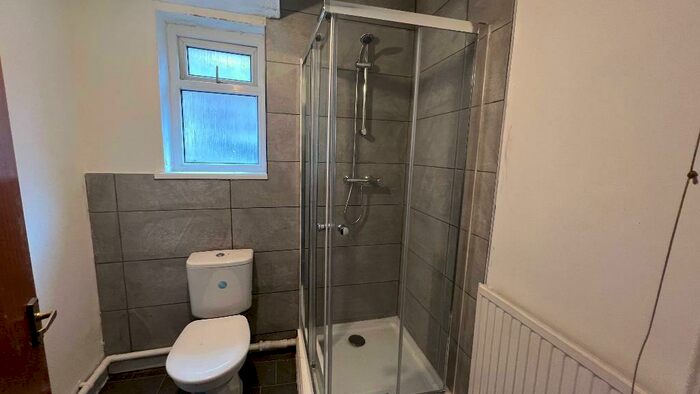 3 Bedroom Flat To Rent In Cardiff Street, Aberdare, Aberdare, United Kingdom &#;(&#;+), CF44