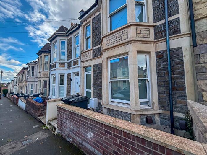 5 Bedroom Terraced House To Rent In Douglas Road, Horfield, Bristol, BS7