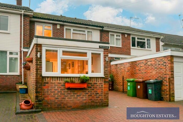 4 Bedroom Terraced House To Rent In California Lane, Bushey Heath, Bushey, WD23