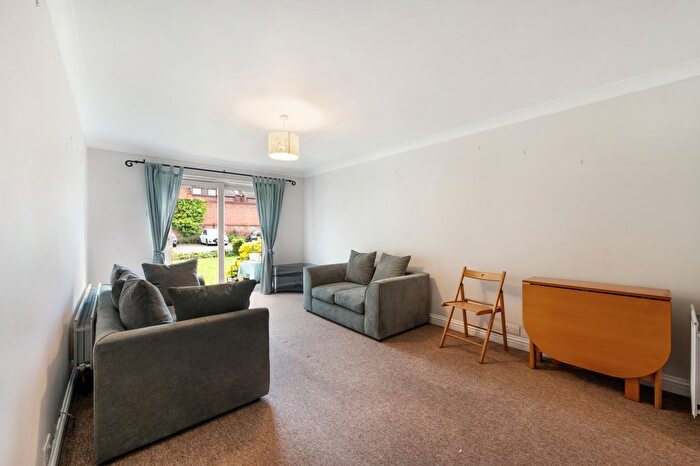 2 Bedroom Flat To Rent In Kingston Road, Wimbledon, SW19