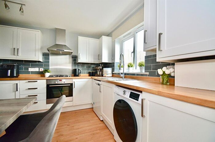 3 Bedroom Terraced House For Sale In Elphinstone Road, Hastings, TN34
