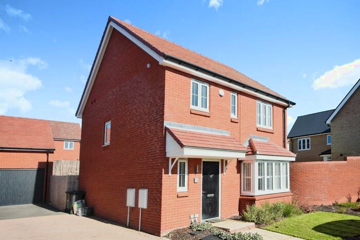 3 Bedroom Detached House For Sale In Hall Chase, Halstead, CO9