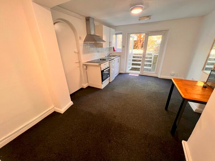 1 Bedroom Flat To Rent In Brecknock Road, London, N19