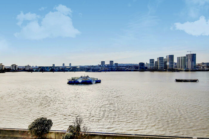 3 Bedroom Apartment To Rent In The Reflection, North Woolwich, E16