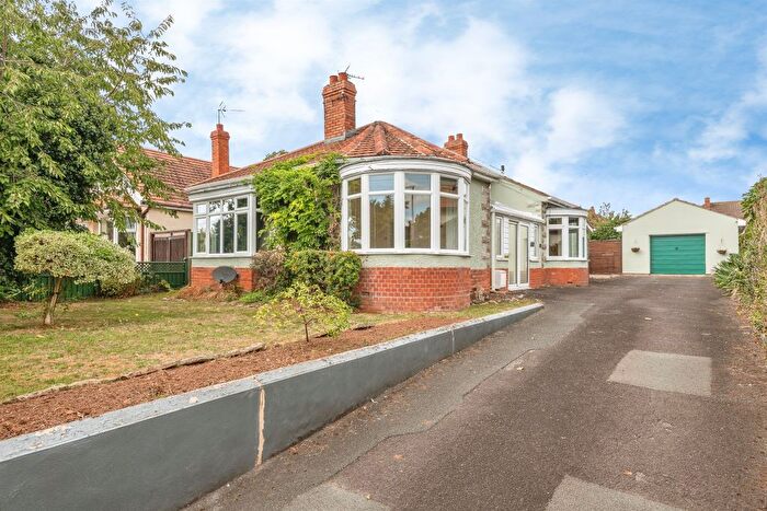 3 Bedroom Detached House For Sale In Ilminster Road, Taunton, TA1