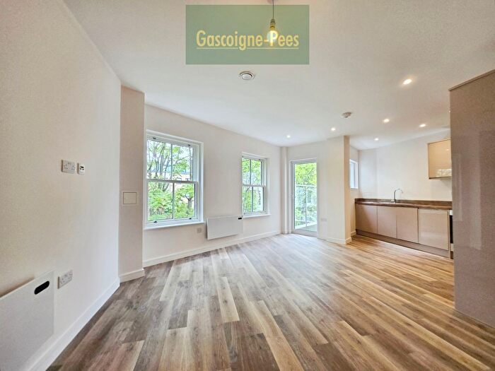 1 Bedroom Flat To Rent In London Road, Kingston Upon Thames, KT2