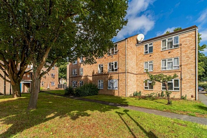 1 Bedroom Flat To Rent In St. Marys Grove, Richmond, TW9