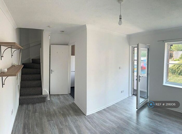 1 Bedroom Terraced House To Rent In Heather Mead, Camberley, GU16