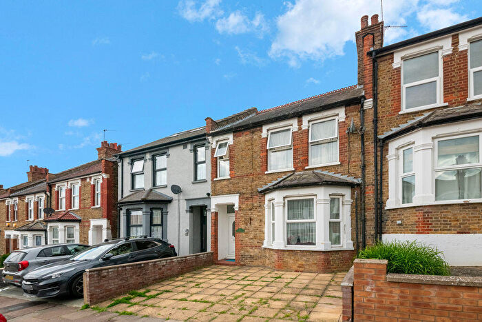 3 Bedroom Terraced House For Sale In Wargrave Road, Harrow, HA2