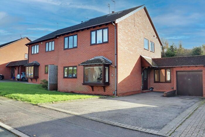 4 Bedroom Detached House For Sale In Aintree Drive, Leamington Spa, CV32