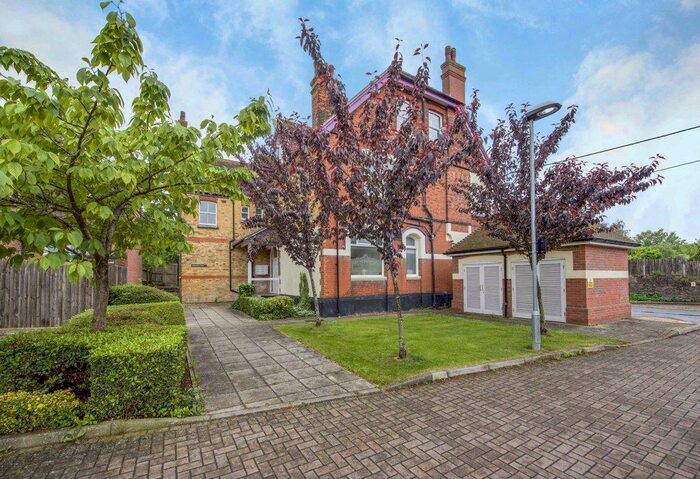 1 Bedroom Apartment For Sale In Apartment, Copperfield House, Rochester, Kent, ME3